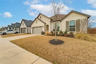 2285 Cooper River Trl, Waxahachie, TX 75165 - Photo 2