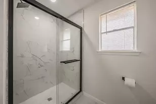 1921 Guinevere St, Arlington, TX 76014 - Photo 22