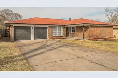 1921 Guinevere Street, Arlington, TX 76014 - Photo 2