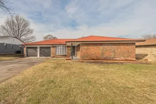 1921 Guinevere St, Arlington, TX 76014 - Photo 1