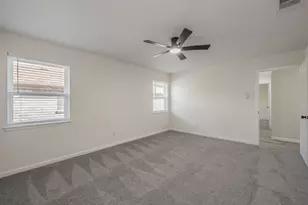 1921 Guinevere St, Arlington, TX 76014 - Photo 20