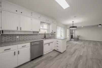 1921 Guinevere Street, Arlington, TX 76014 - Photo 12