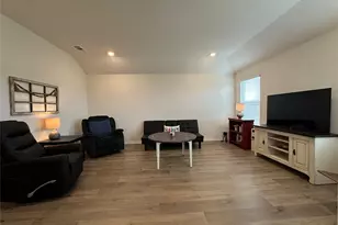 1329 Skyline Dr, Denton, TX 76207 - Photo 10