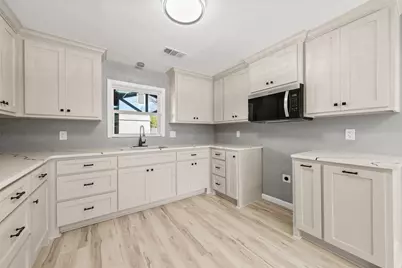 108 E 9th Street, Valley Mills, TX 76689 - Photo 6