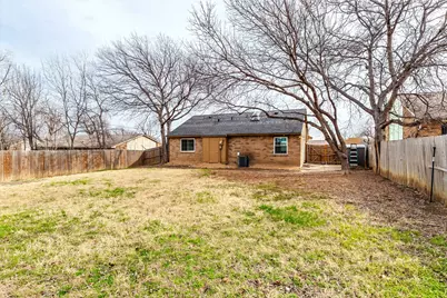 720 Sandstone Drive, Fort Worth, TX 76120 - Photo 16