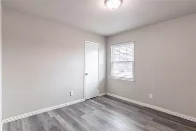 720 Sandstone Drive, Fort Worth, TX 76120 - Photo 18