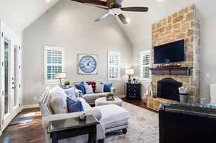 8820 Vermillion St, North Richland Hills, TX 76180 - Photo 4