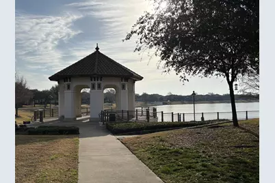 834 San Clemente, Irving, TX 75039 - Photo 8