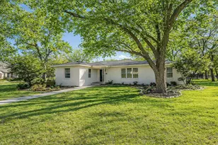 5824 Briarcliff Rd, North Richland Hills, TX 76117 - Photo 2