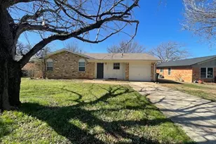 7033 Payte Ln, North Richland Hills, TX 76182 - Photo 2