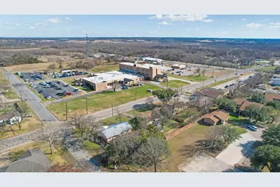 509 Lipscomb Street, Bonham, TX 75418 - Photo 28