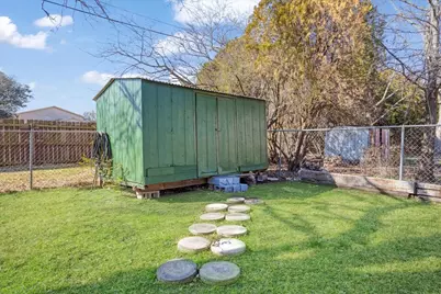 509 Lipscomb Street, Bonham, TX 75418 - Photo 24