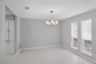 835 38th St SE, Paris, TX 75462 - Photo 6