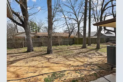 835 38th Street SE, Paris, TX 75462 - Photo 24