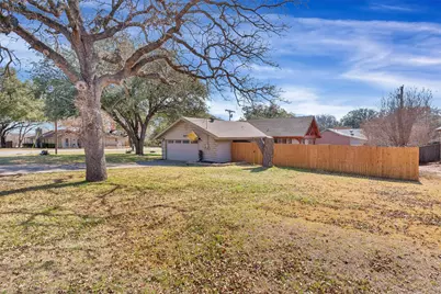 6325 Circo Drive, Granbury, TX 76049 - Photo 6
