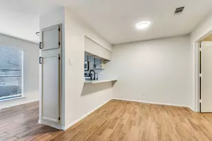 2321 Torrington Dr, Arlington, TX 76012 - Photo 10