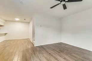 2321 Torrington Dr, Arlington, TX 76012 - Photo 16