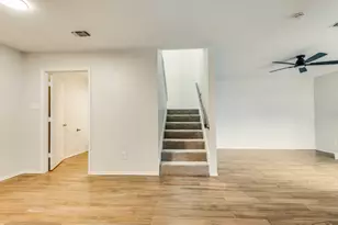 2321 Torrington Dr, Arlington, TX 76012 - Photo 8