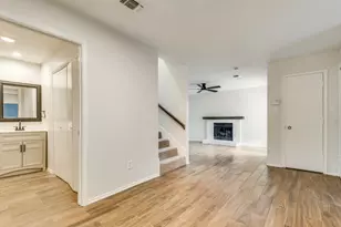 2321 Torrington Dr, Arlington, TX 76012 - Photo 4