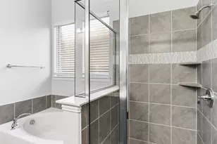 12744 Mercer Pkwy, Farmers Branch, TX 75234 - Photo 16