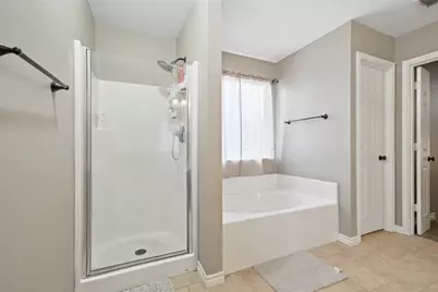 5021 Wild Oats Drive, Fort Worth, TX 76179 - Photo 10