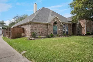 3852 Walden Way, Dallas, TX 75287 - Photo 2