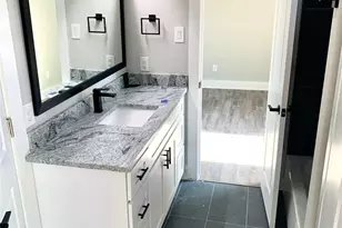 4621 Collins Ave, Dallas, TX 75210 - Photo 4