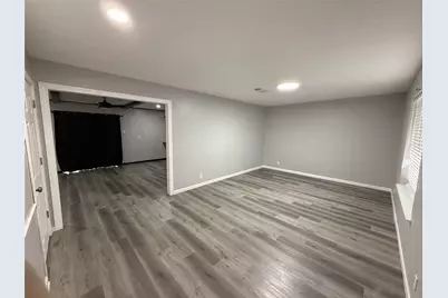 415 W Highland Drive, Whitewright, TX 75491 - Photo 2