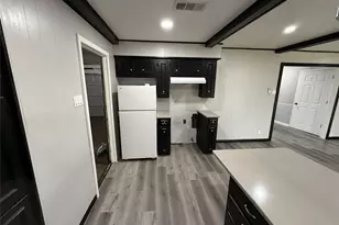 415 W Highland Dr, Whitewright, TX 75491 - Photo 8