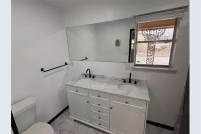 415 W Highland Drive, Whitewright, TX 75491 - Photo 22