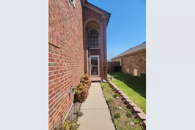 6468 Regina Drive, Fort Worth, TX 76131 - Photo 2