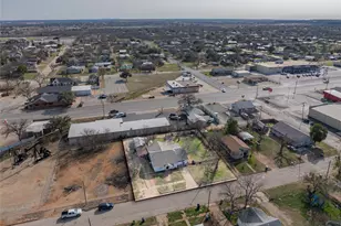 1109 W Elm St, Breckenridge, TX 76424 - Photo 4