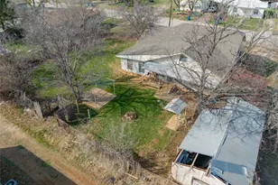 1109 W Elm St, Breckenridge, TX 76424 - Photo 6