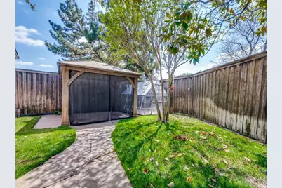 108 Wellesley Drive, Irving, TX 75062 - Photo 34