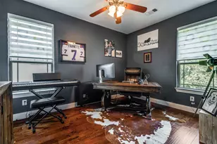 1011 Brook Hollow Dr, Euless, TX 76039 - Photo 14