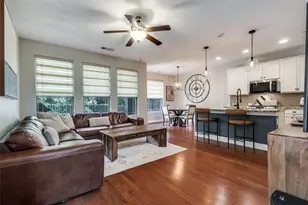 1011 Brook Hollow Dr, Euless, TX 76039 - Photo 6