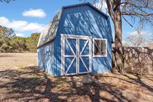 1303 W Seneca Ct, Granbury, TX 76048 - Photo 26