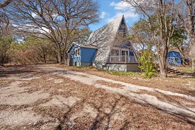 1303 W Seneca Court, Granbury, TX 76048 - Photo 38