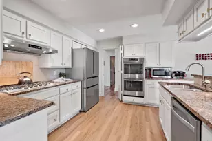 9671 Fallbrook Dr, Dallas, TX 75243 - Photo 10