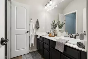 1404 Madrid Falls Dr, McKinney, TX 75071 - Photo 20