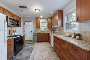 4527 Capitol Ave, Dallas, TX 75204 - Photo 2