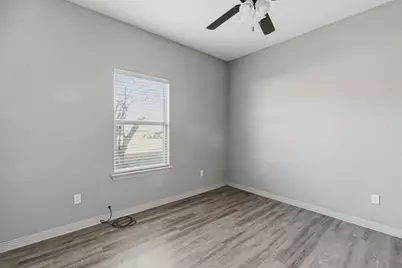 101 W Capps Street #B, Rio Vista, TX 76093 - Photo 20