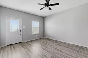 101 W Capps St, Rio Vista, TX 76093 - Photo 12