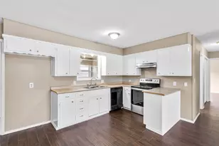 1308 Raborn St, Bowie, TX 76230 - Photo 10