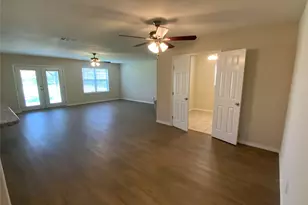 7605 Lisa Ct, Fort Worth, TX 76112 - Photo 6