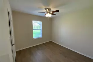 7605 Lisa Ct, Fort Worth, TX 76112 - Photo 12