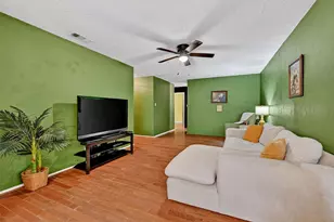 813 Glen Key St, Denison, TX 75020 - Photo 6