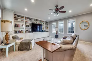 9835 Estate Ln, Dallas, TX 75238 - Photo 10