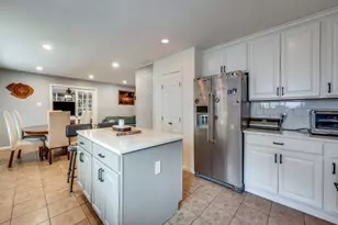 9835 Estate Ln, Dallas, TX 75238 - Photo 12