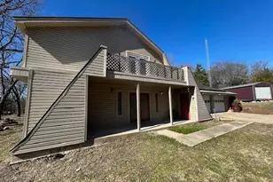 214 Whispering Oaks St, Whitewright, TX 75491 - Photo 4